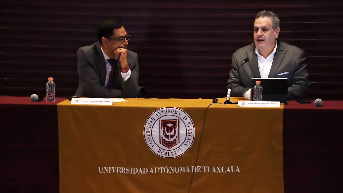 CONFERENCIA MAGISTRAL (1)