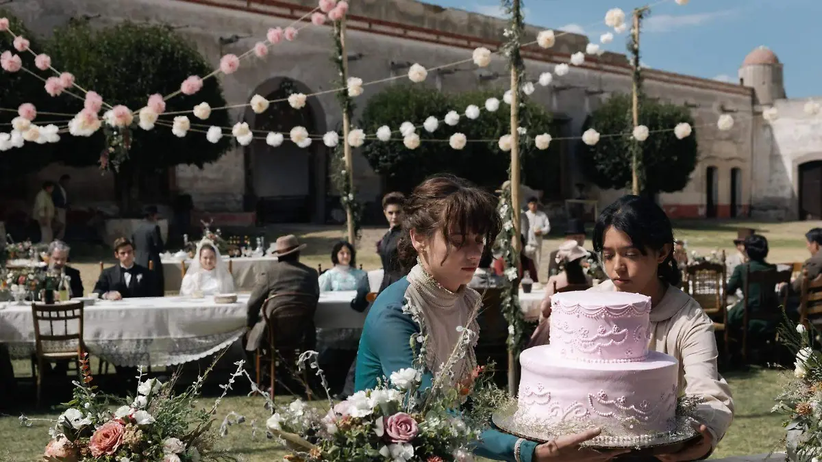 como-agua-para-chocolate-max-receta-pastel-chabela (1)