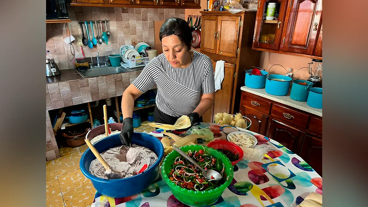 Laura, prepareción de tamales 2