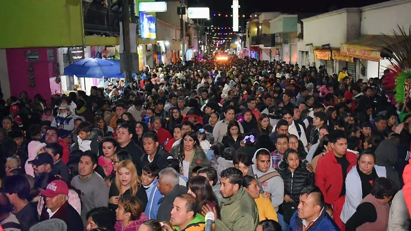 Desfile nocturno de carnaval