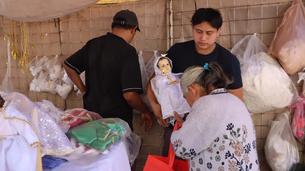 VESTIDOS NIÑO DIOS 5