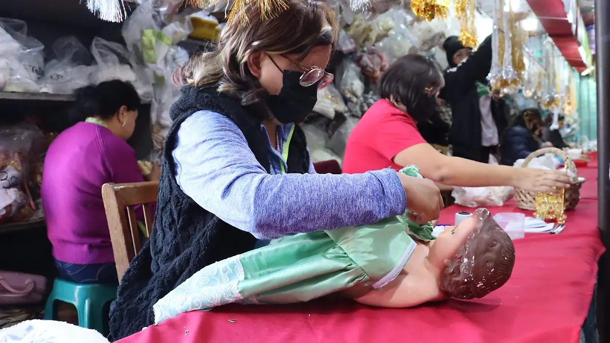 VESTIDOS NIÑO DIOS 6