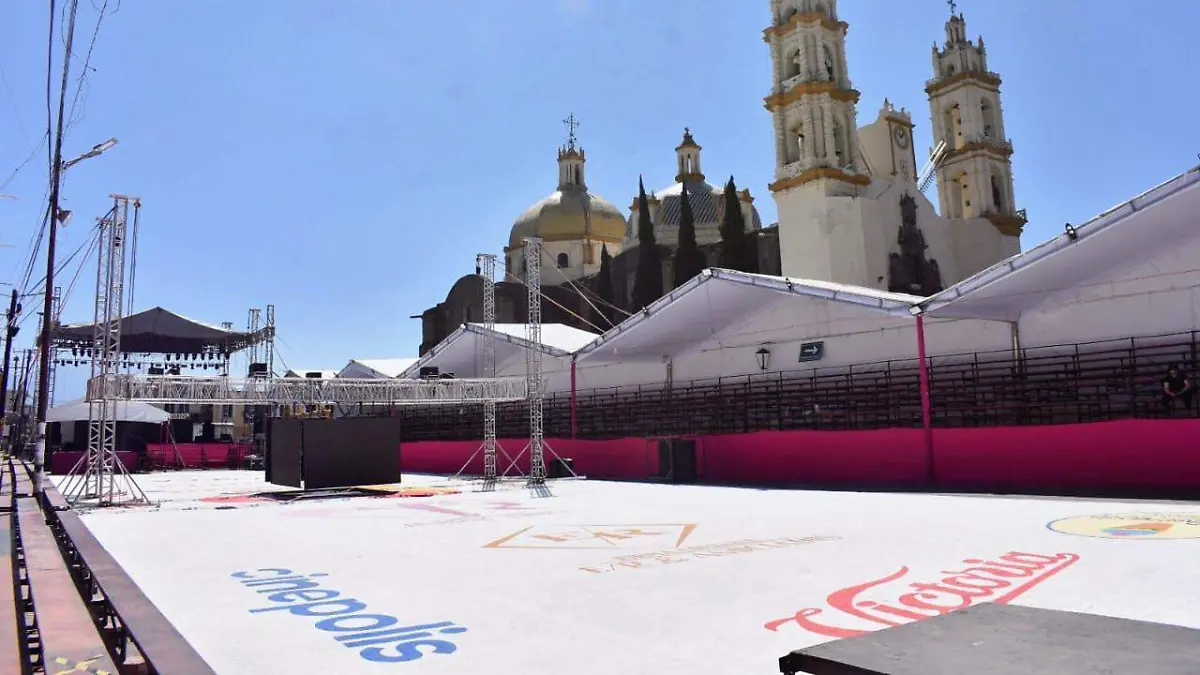 Contla enciende la pista con pasarela