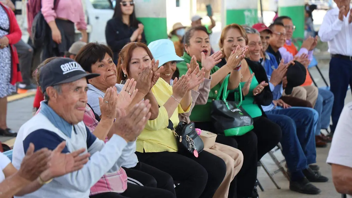 Texcacoac concreta escrituración del predio para su nuevo panteón  (2)