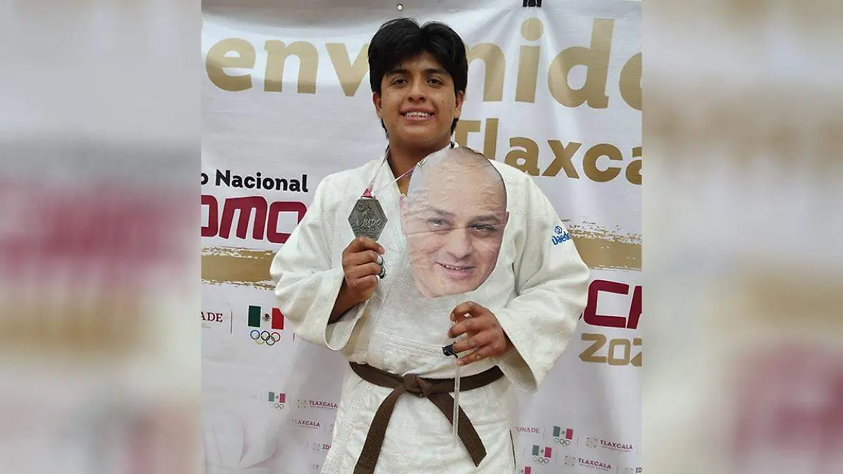 avanzan-tres-judocas