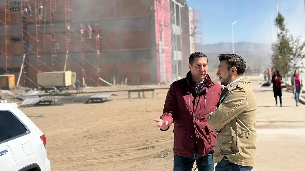 Supervisa Salvador Santos Cedillo obras 3