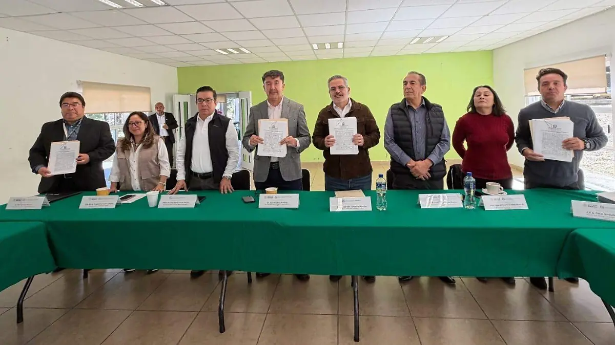 Centro Vacacional Malintzi entrega la pista de atletismo