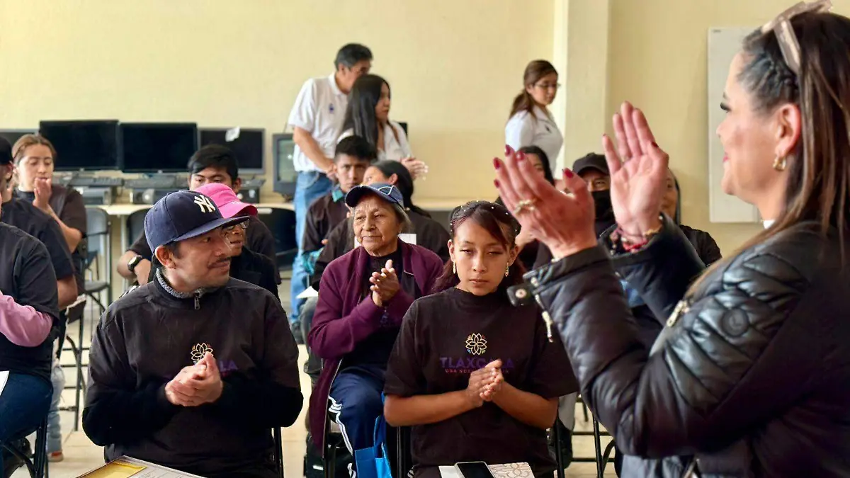 Educación transforma vidas en Amaxac (3).