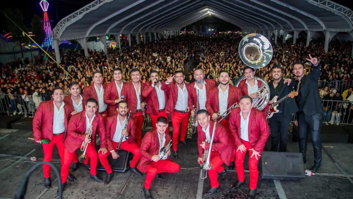 ÉXITO ROTUNDO DE LA ORIGINAL BANDA EL LIMÓN 3
