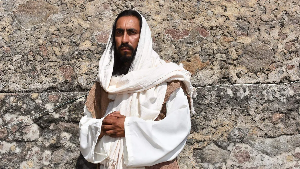 Fe y tradición toman escena con el viacrucis