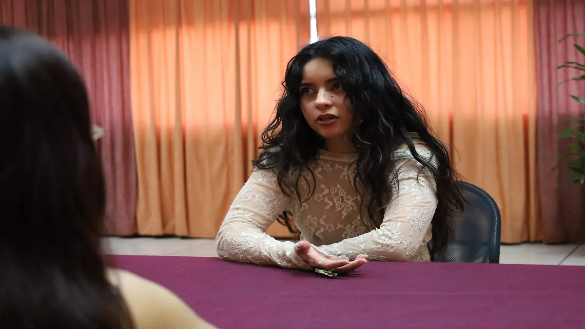 Galilea Flores Corona 