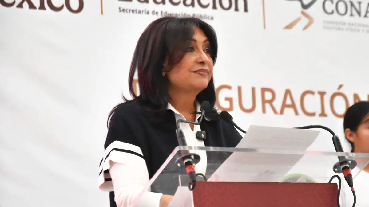 GOBERNADORA LORENA CUELLAR