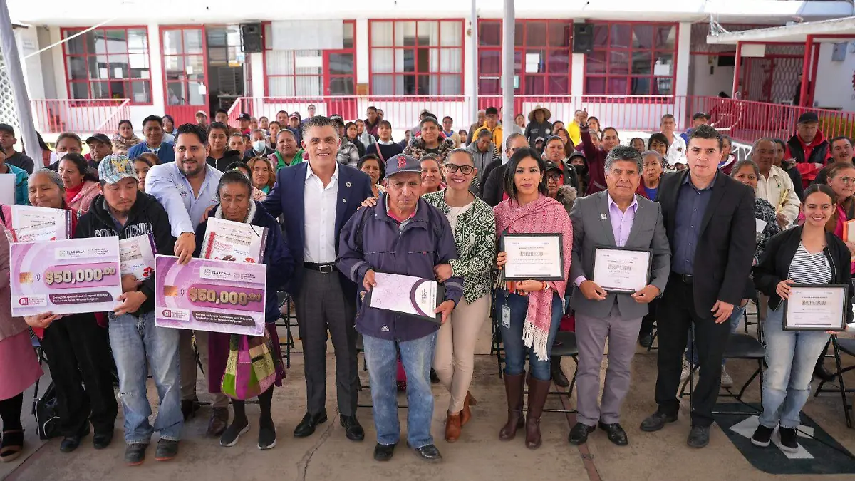 Gobierno del Estado respalda 150 proyectos  3