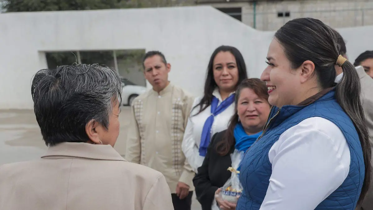 Avanza construcción de techumbre escolar en El Alto (2)