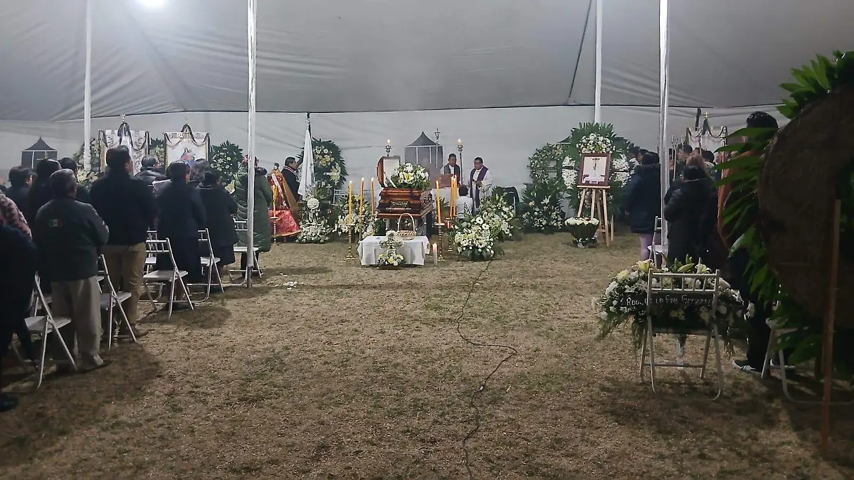 Velan en Cuahuixmatlac al padre Adrián Gutiérrez