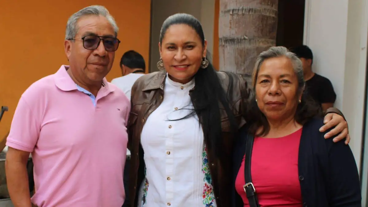 Ana Lilia Prácticas políticas (2)