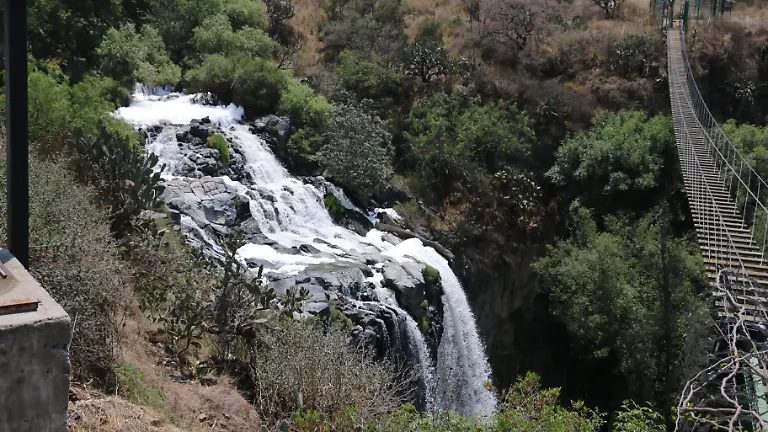 CRISIS SOCIOAMBIENTAL (1)