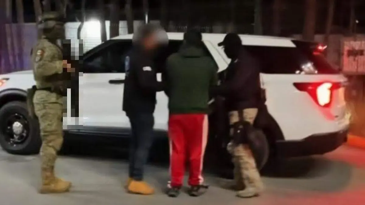 Detienen en la capital a dos sujetos por presunta extorsión agravada