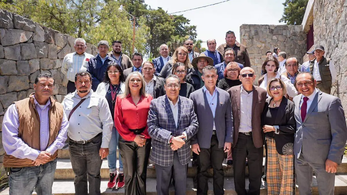 Participa alcalde Alfonso Sánchez García en conversatorio de la UTT