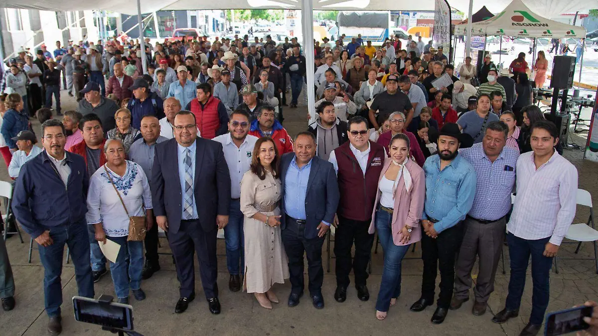 Con inversión histórica de dos millones de pesos, Javier Rivera Bonilla cumple al campo y transforma Apizaco