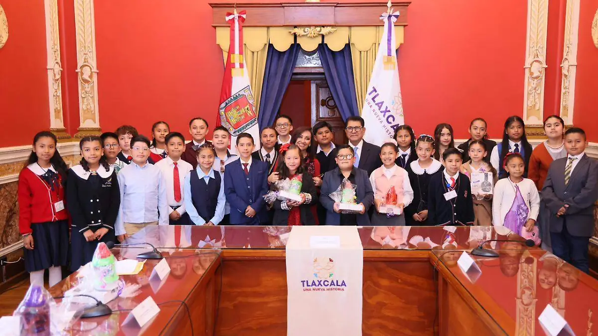 integrantes del 17° parlamento infantil 5