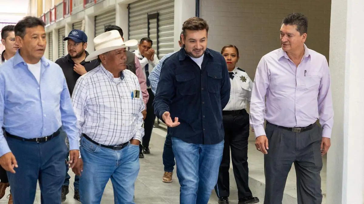 recorren proyecto de la Ciudad del Abastecimiento en Huamantla (4)