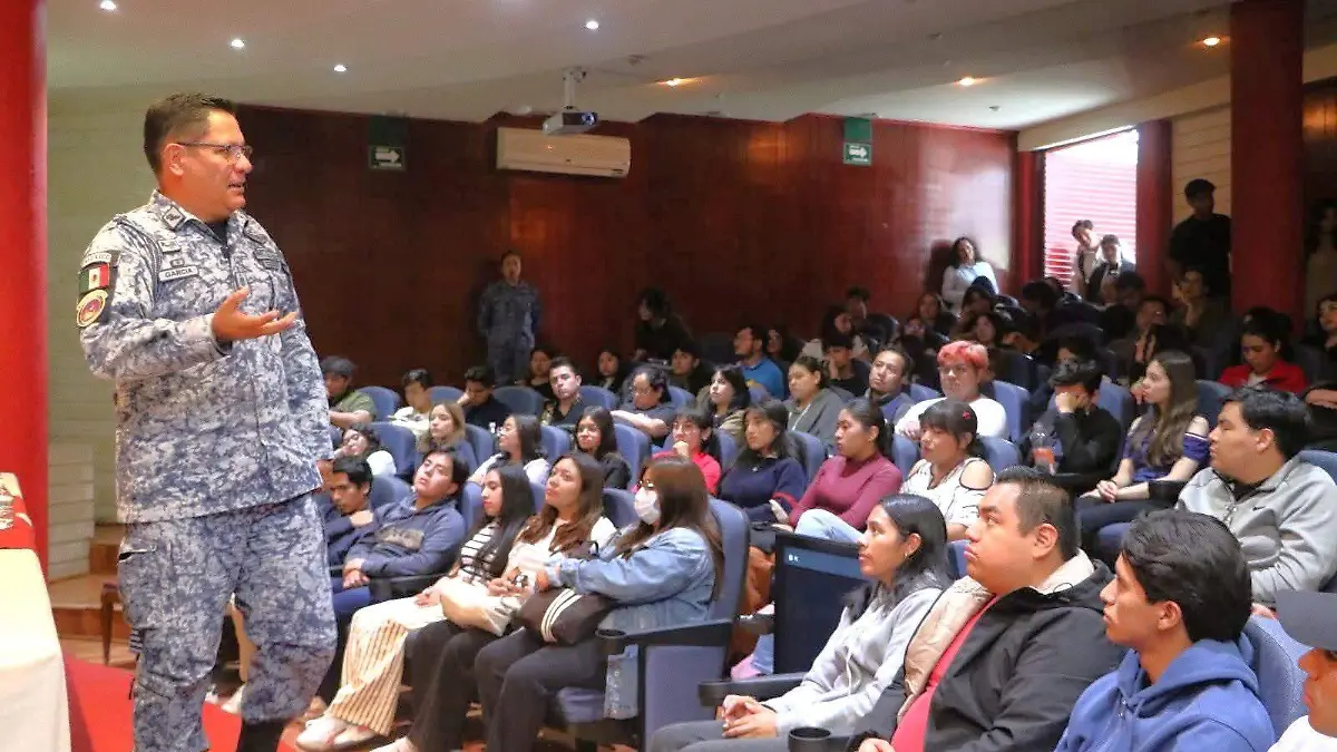 ESPACIO UATX} (1)