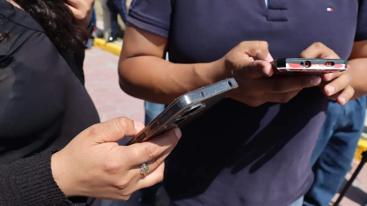 CELULAR