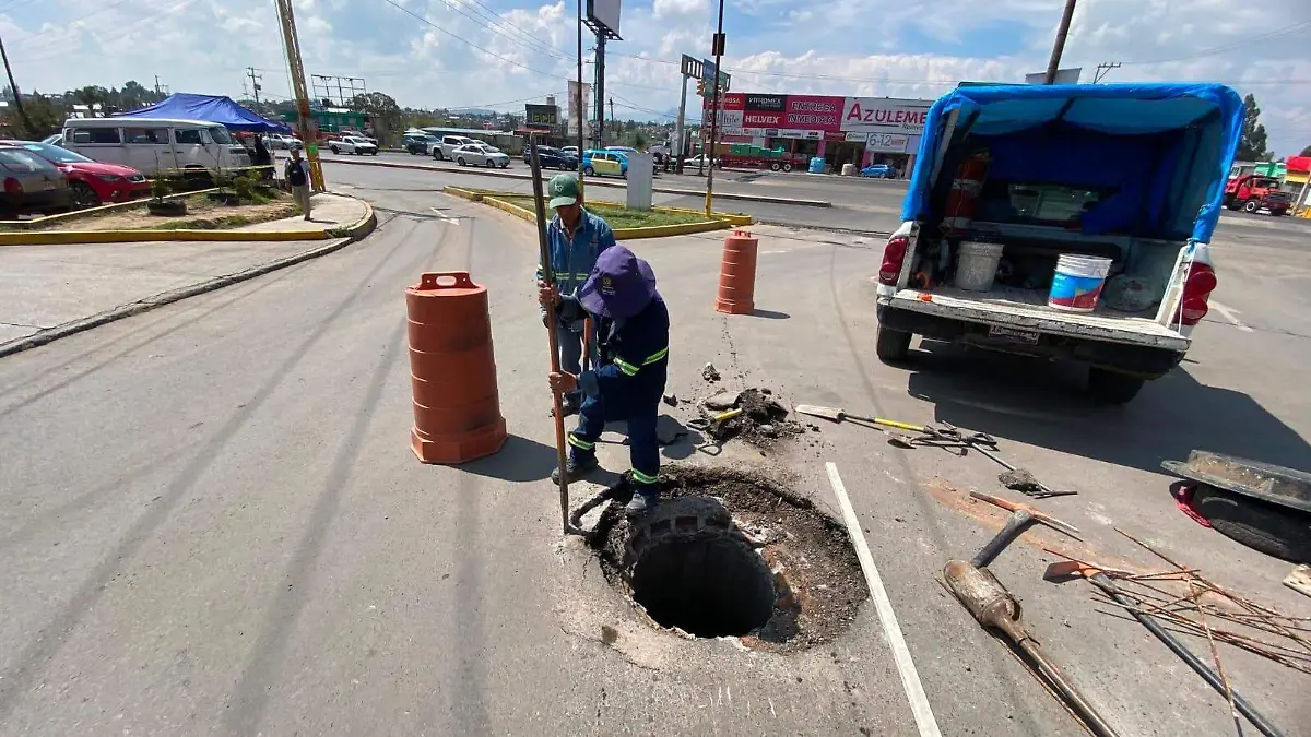 Reparan brocal de drenaje en Camino Real, Yauhquemehcan, para prevenir riesgos 1