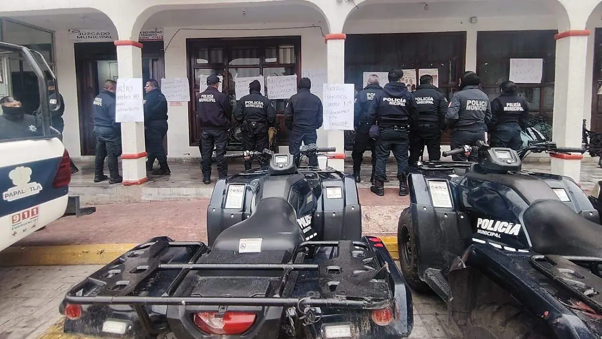 Inconformidad policiías Papalotla (1)