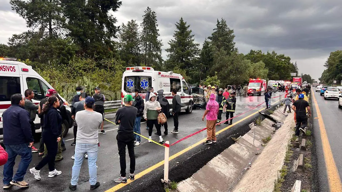 Fallece-joven-bombero-en-choque-frontal-sobre-la-autopista-San-Martín-Texmelucan-El-Molinito-(4)