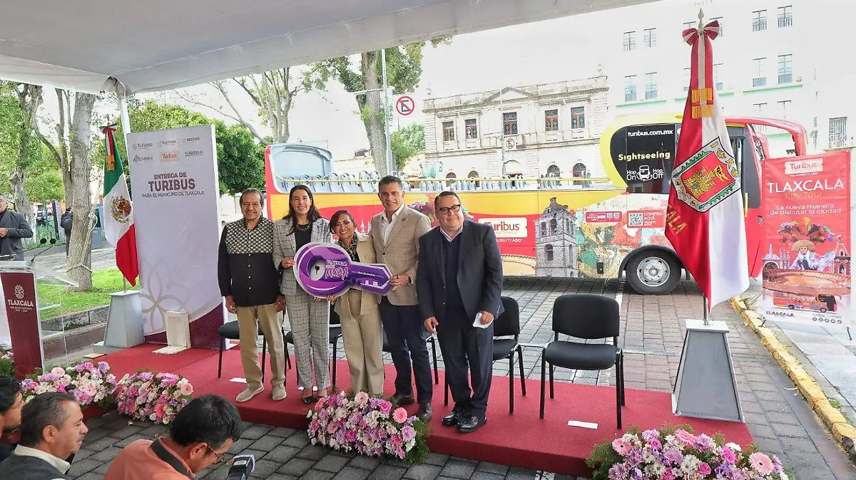 Entrega Turibus Tlaxcala 17