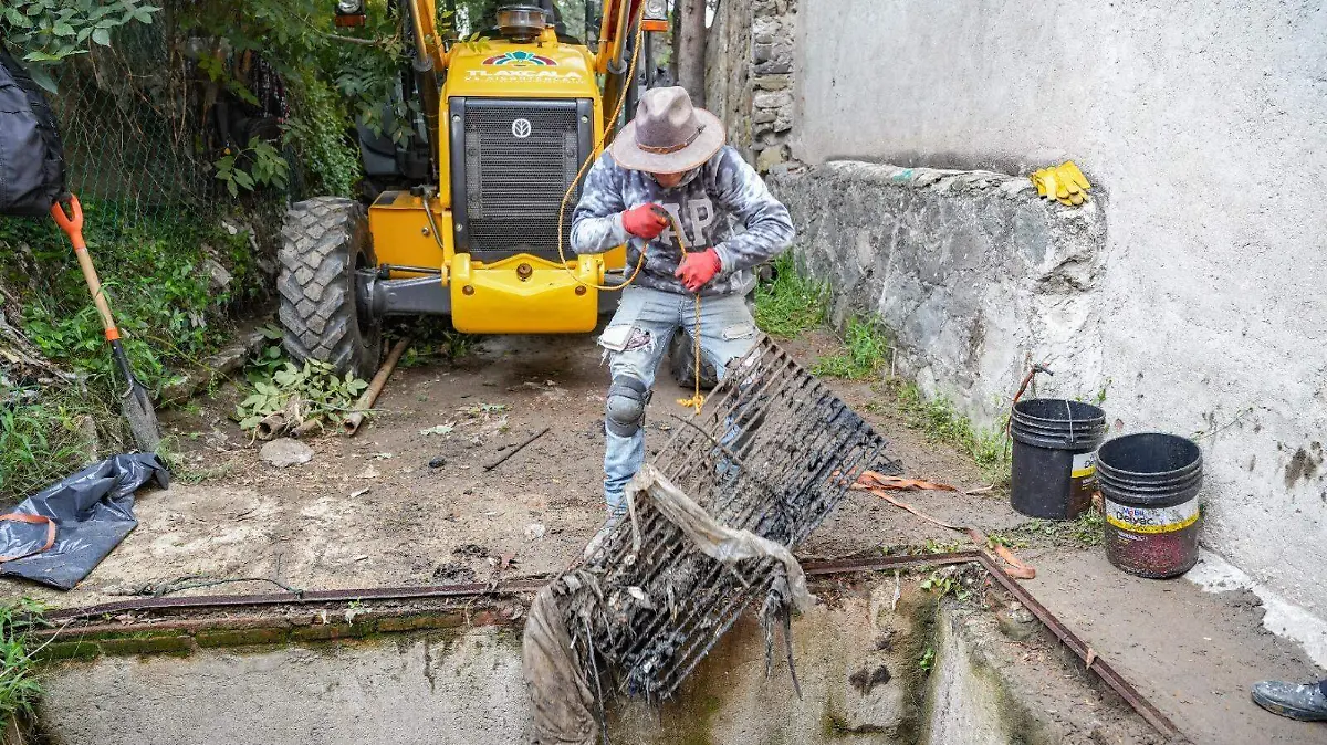 Gobierno de Alfonso Sánchez desazolva barranca de Xico (4)