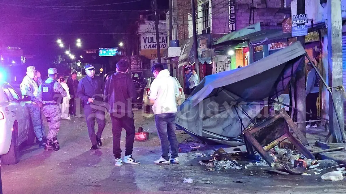 Choca conductor de vehículo particular contra puesto - copia