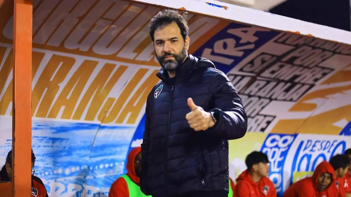 GUSTAVO LEAL