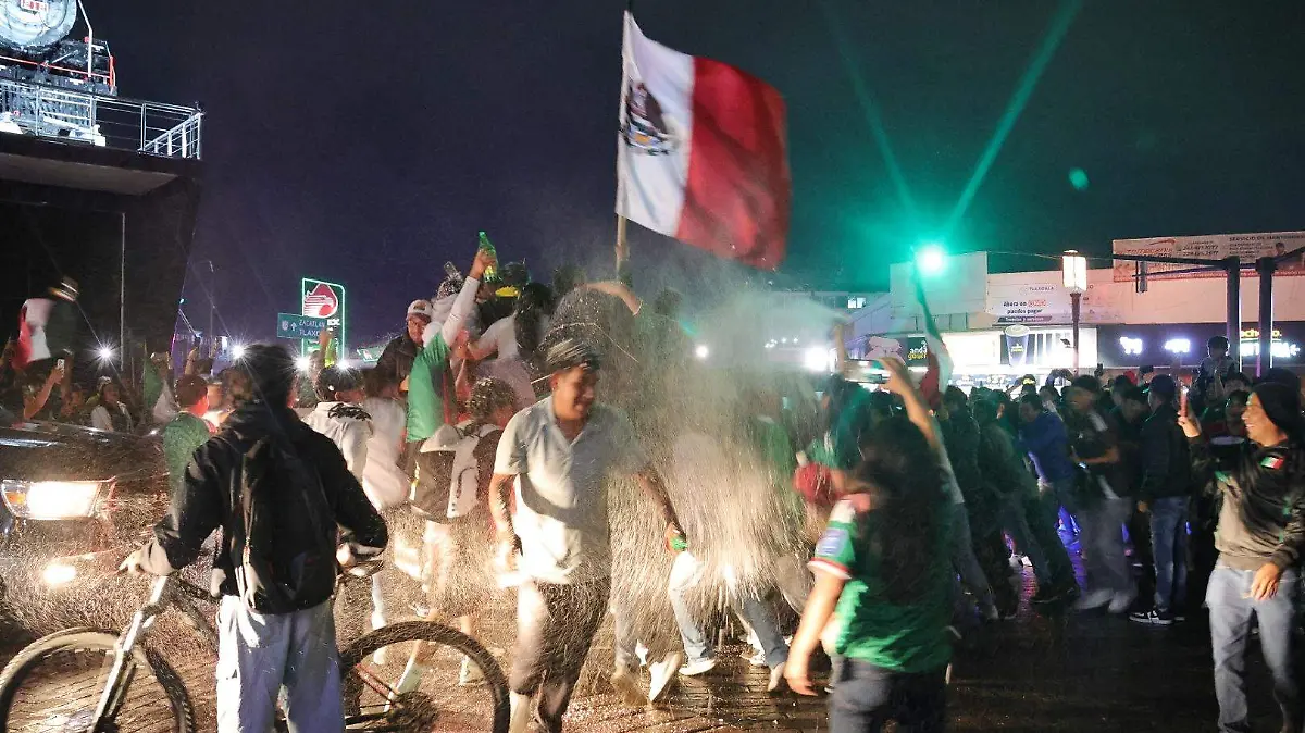 Festejos Fútbol triunfo Selección 9