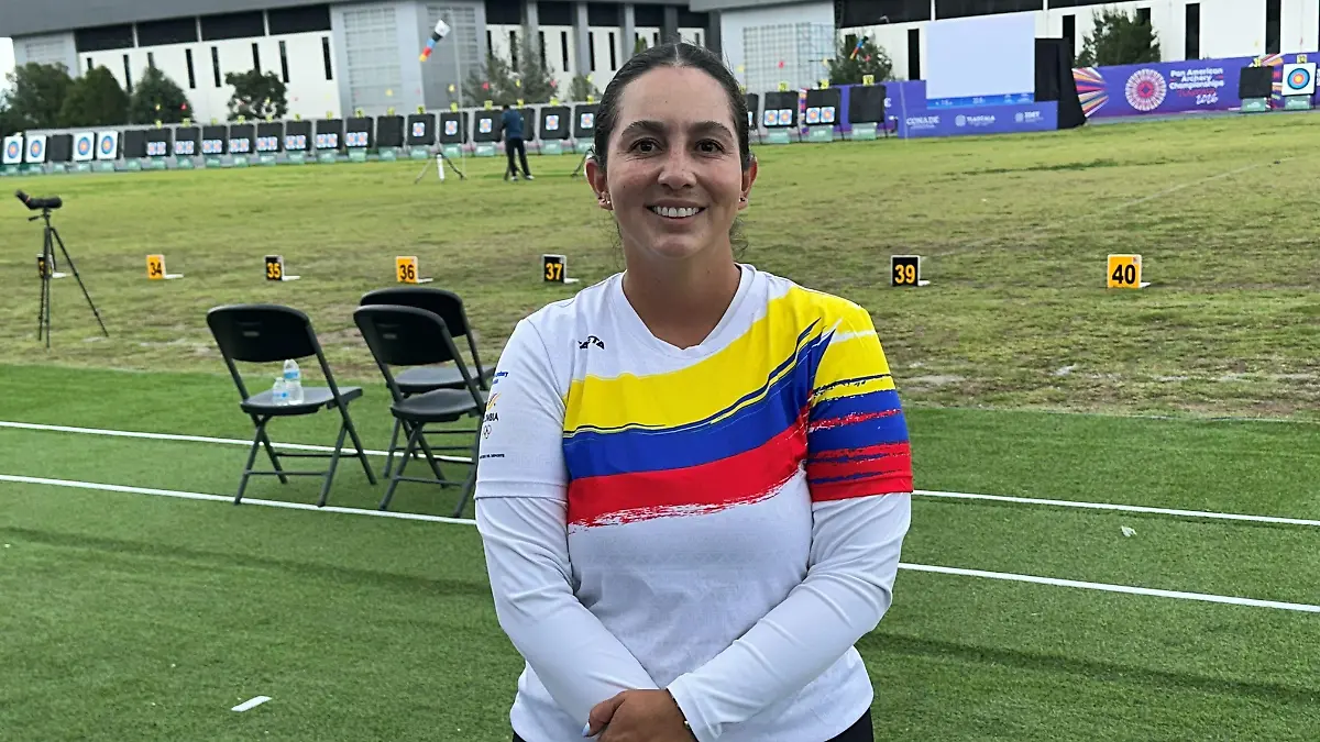 COLOMBIANA SARA LOPEZ