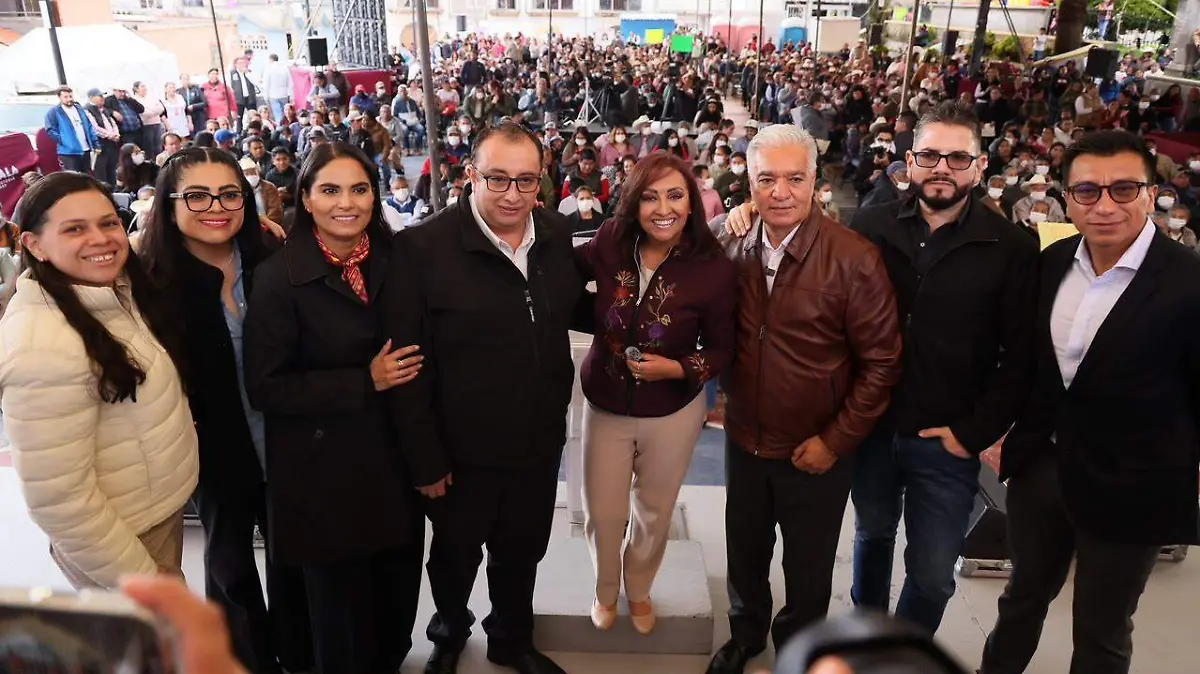 LA GOBERNADORA EN EL EVENTO