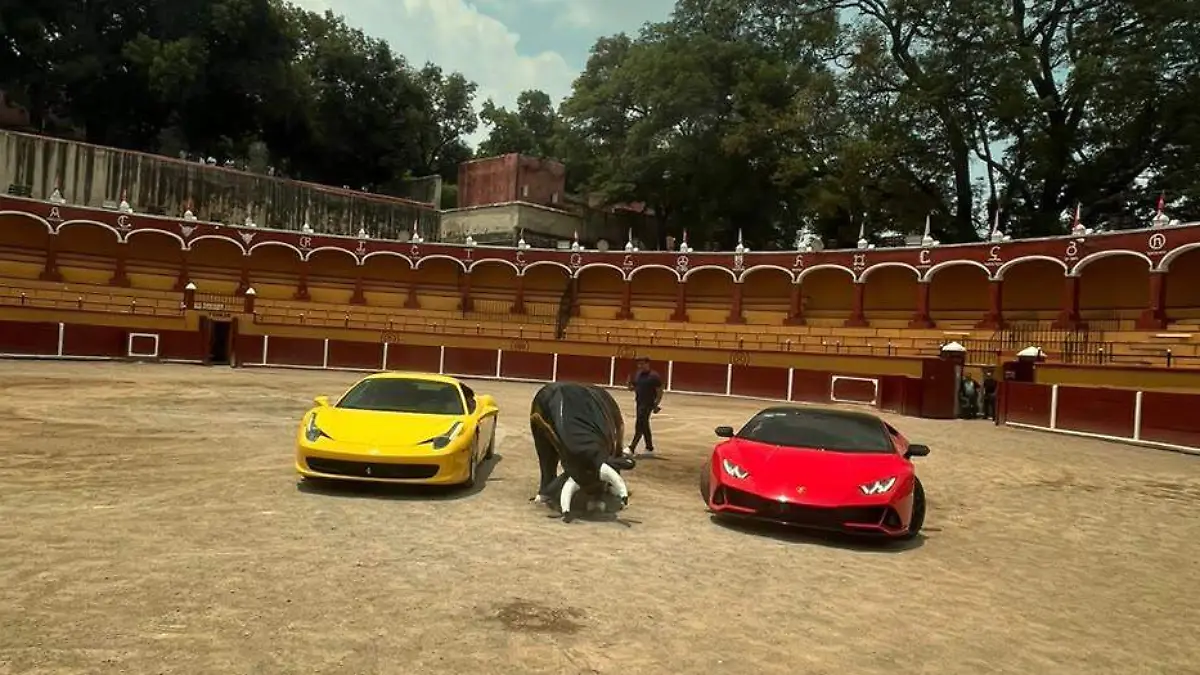 autos plaza de toros 3