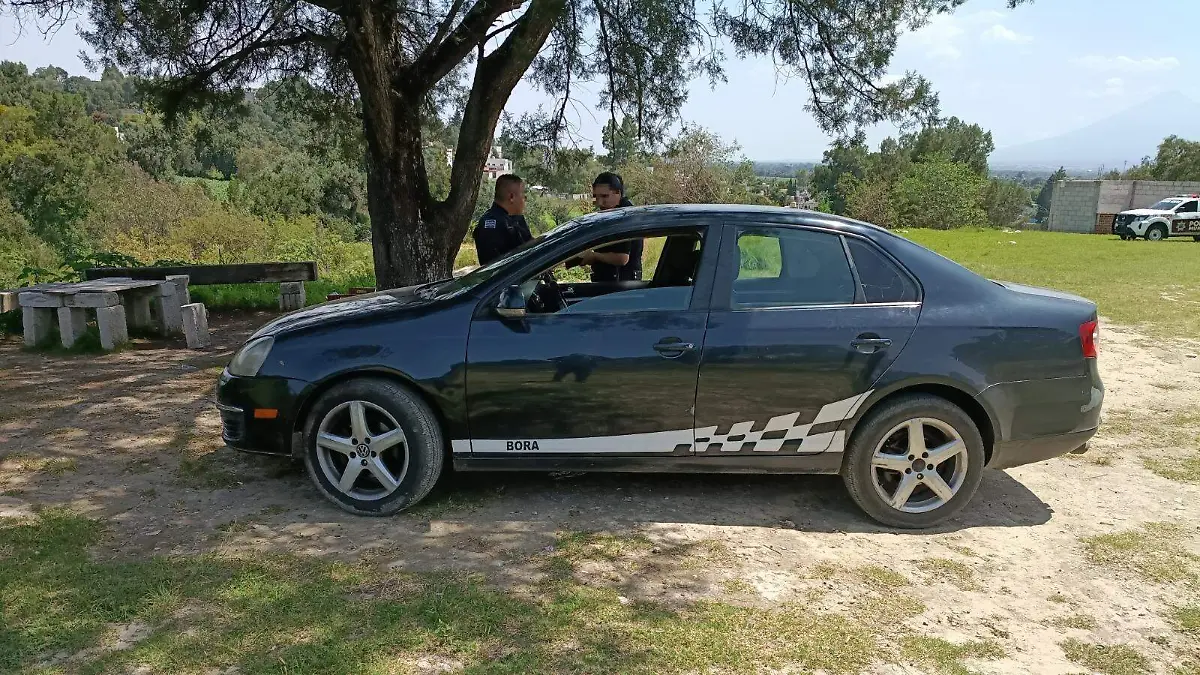 Detienen a dos hombres tras fraude y asalto