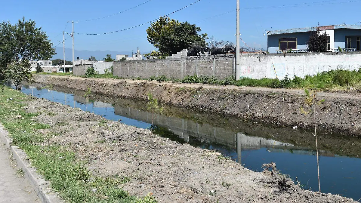Gobierno y vecinos acuerdan rescate del Canal Los Cisnes en Nopalucan 3