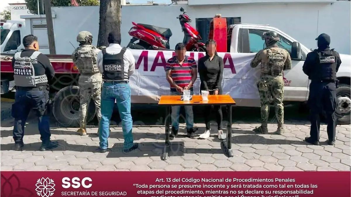 Detienen a dos personas por presunto narcomenudeo 2