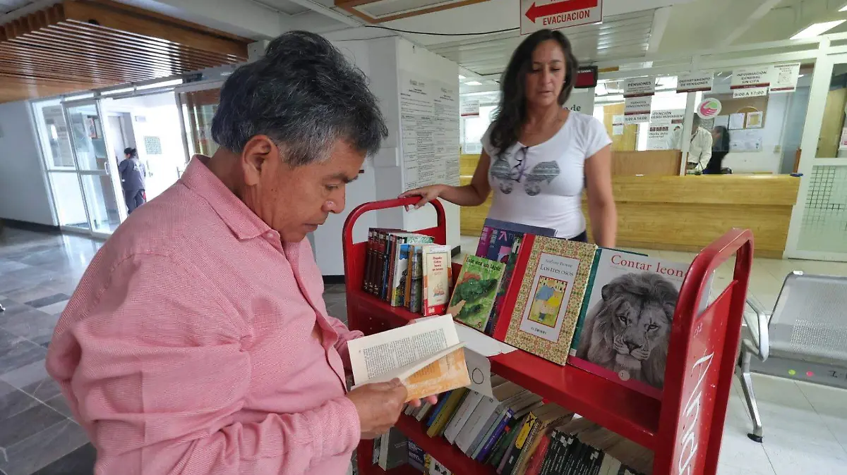 Alejandra Promotora Lectura ISSSTE4