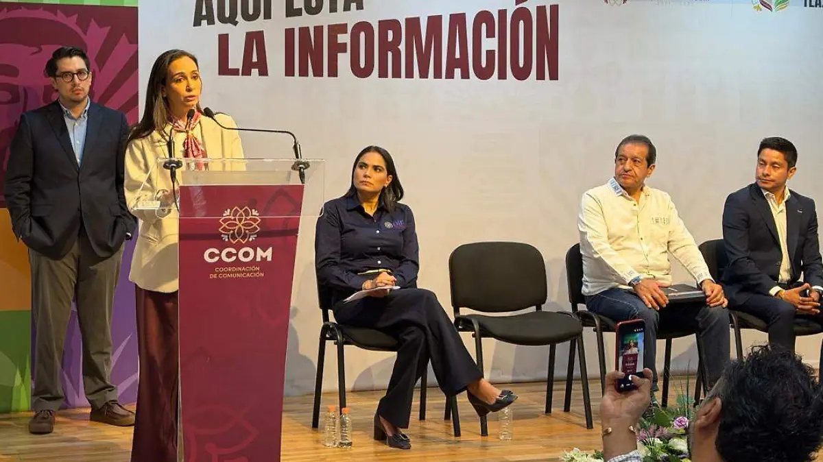 PRESIDENTA HONORÍFICA 2