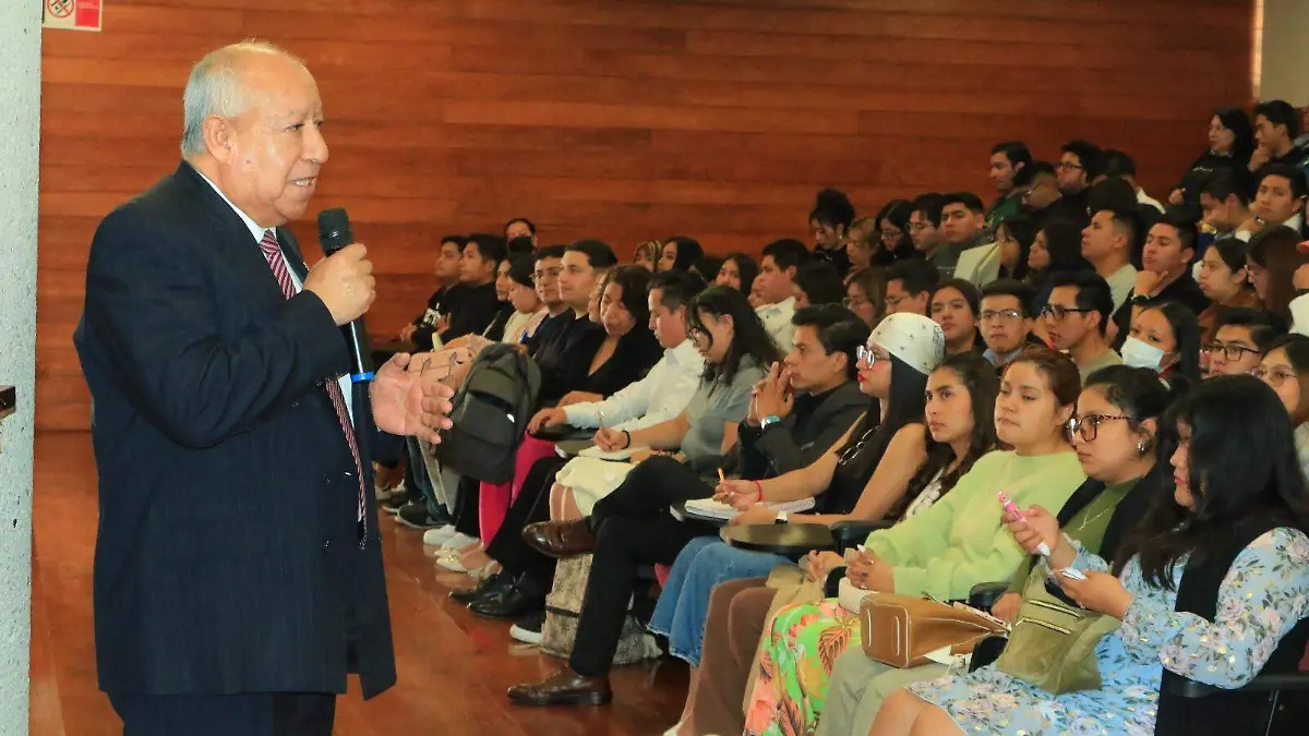 UATx inició novena edición de su curso-taller de oralidad  (1)