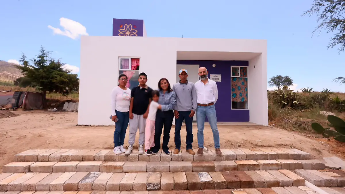 Gobierno estatal suma 53 mil acciones de vivienda (3)