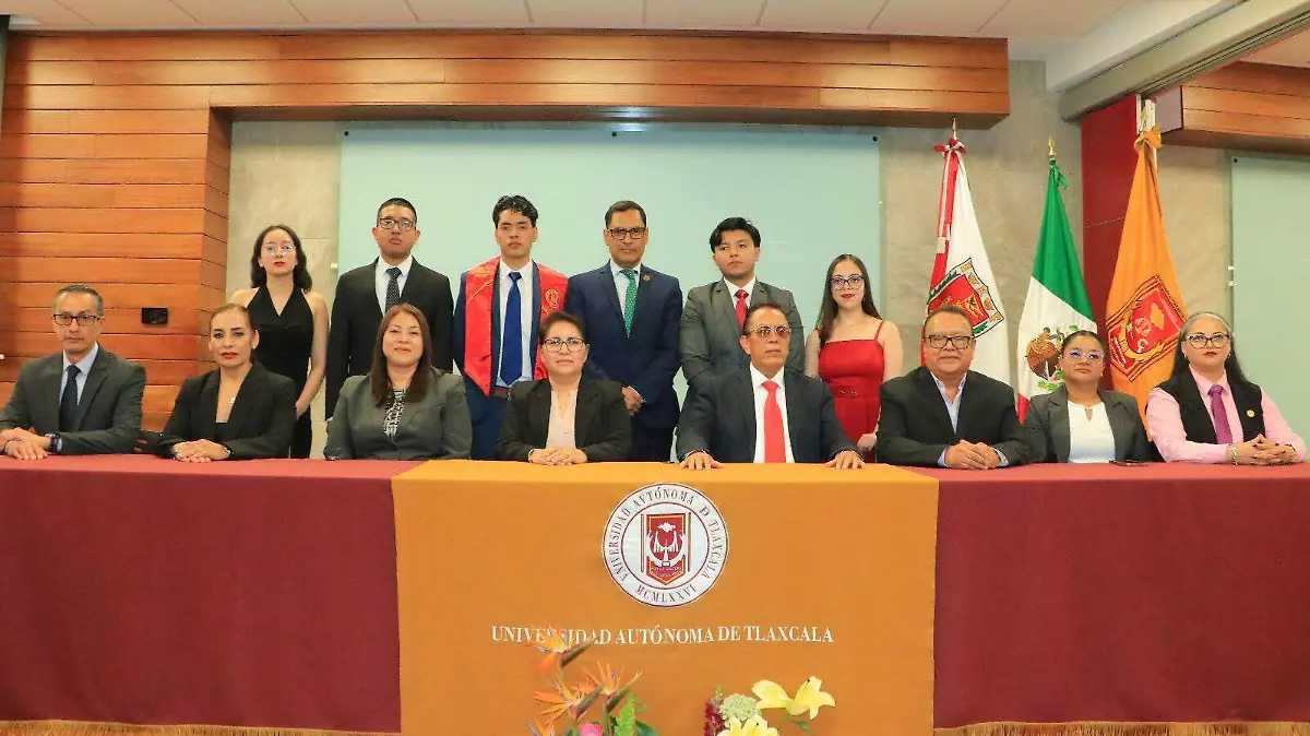 GRADÚA UATX ALUMNOS  (1)