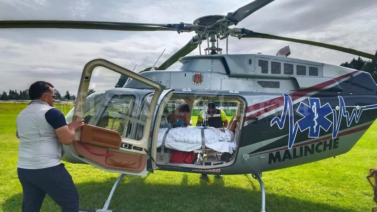 Trasladan-vía-aérea-a-herido-de-la-Huamantlada-a-hospital-de-alta-especialidad-(1)
