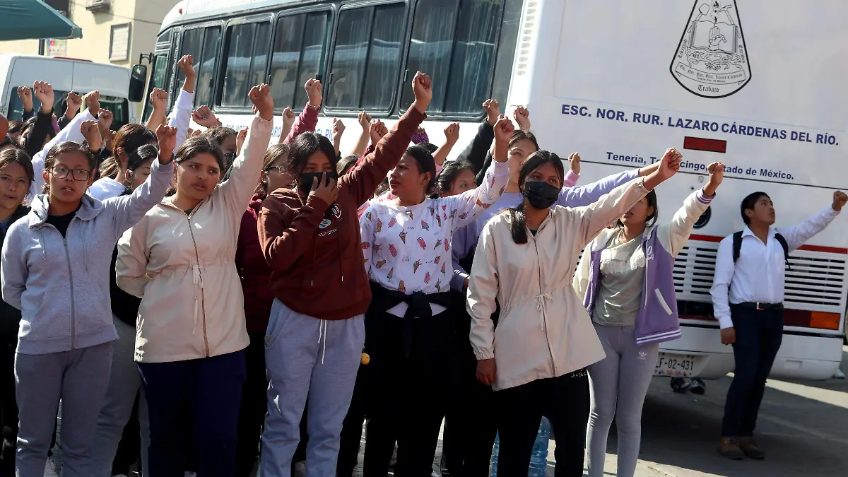 21207d4e-e1ef-4c18-91c3-b25fe665ff73