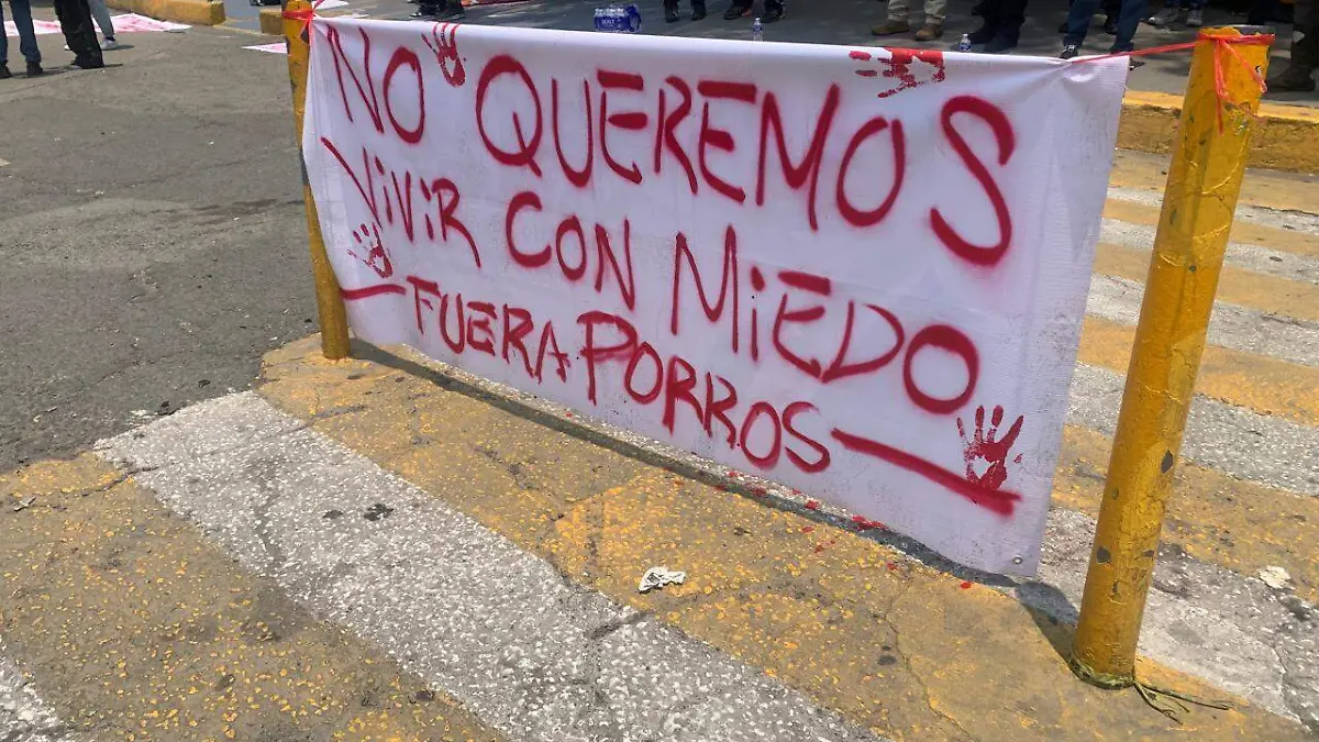 fuera porros unam